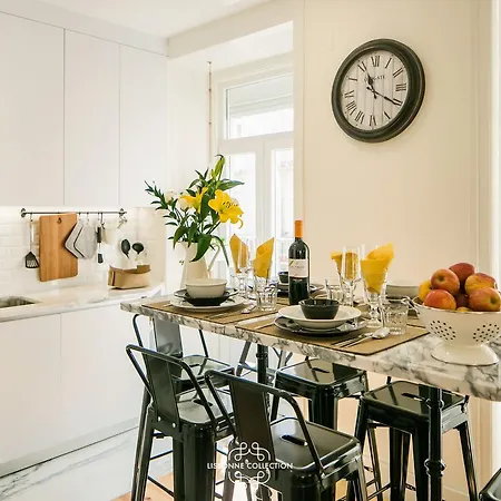 Very And Charming 60 By Lisbonne Collection * Lisbon